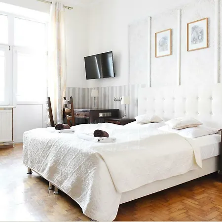 Apartament City, Clock Krosno Exterior photo