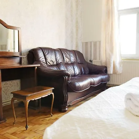 Apartament City, Clock Krosno Exterior photo